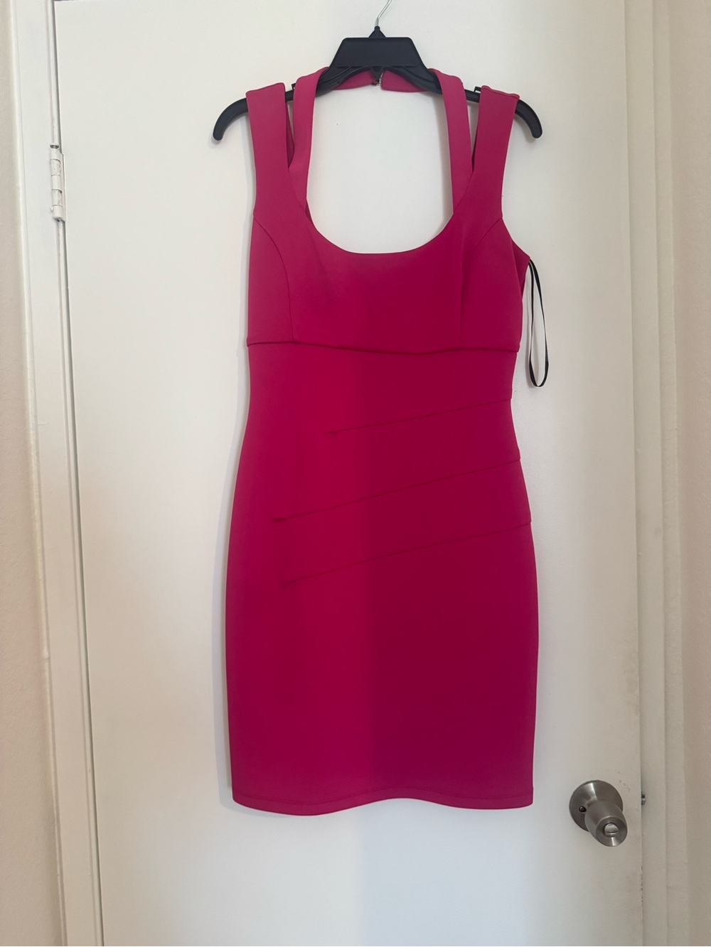 Guess Pink Sleeveless Scoop Neck
Bodycon Dress